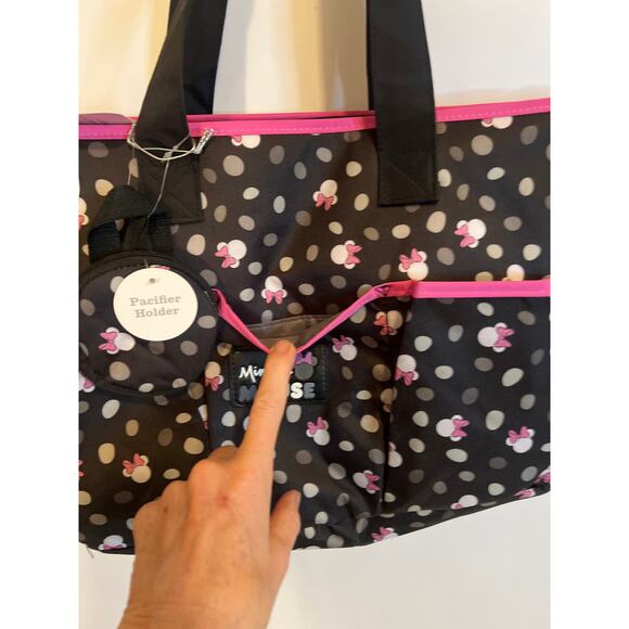 Disney Baby Minnie Mouse Diaper Bag 8
Pockets Black 4 Piece Accessory Set - Picture 6 of 12